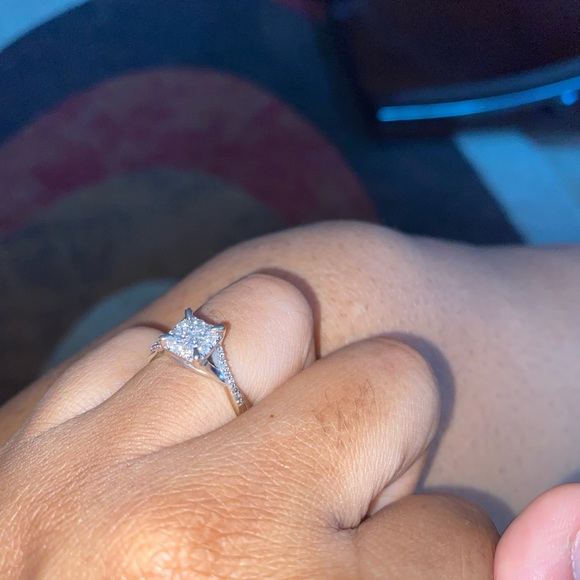 Kay jewelers 10k engagement ring - Picture 6 of 8